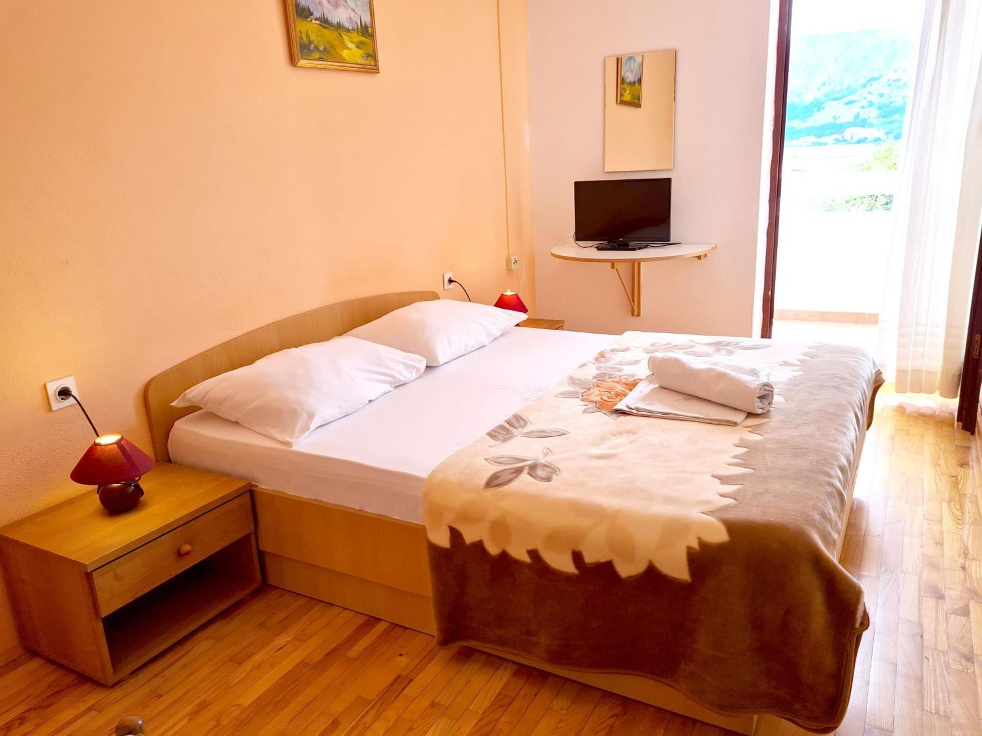 באסקה Mirjana F Apartaments מראה חיצוני תמונה